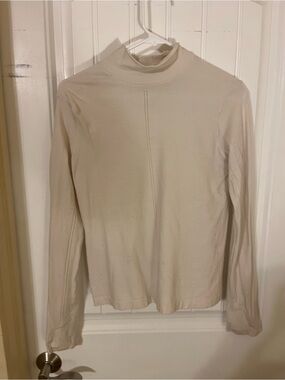 Athleta Long Sleeve Workout Top